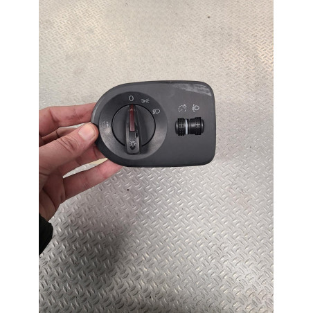 Interrupteur commande de phares Seat IBIZA IV 1.2 tdi (2010-2015)