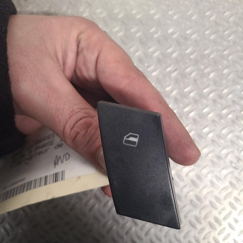Commande lève-glace porte avant droite Seat IBIZA III 1.9 tdi (2002-2009) 5 portes