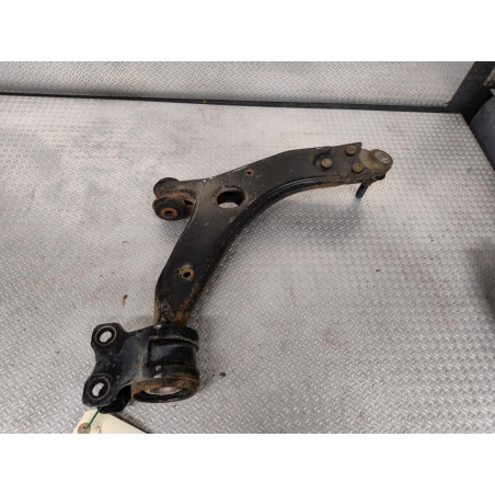 Triangle inf avd Ford FOCUS II 1.8 tdci (2005-2012)