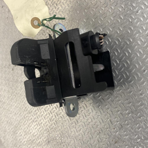 Moteur electrique de hayon-coffre Vw GOLF PLUS V 1.9 tdi (2005-2009) 5 portes
