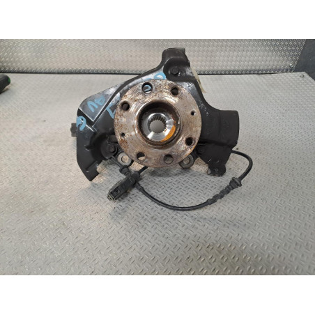 Pivot avg Opel CORSA E 1.4 (2014)