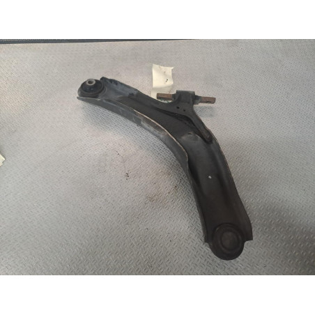 Triangle inf avg Nissan QASHQAI - QASHQAI 2 I 2.0 (2007-2013)