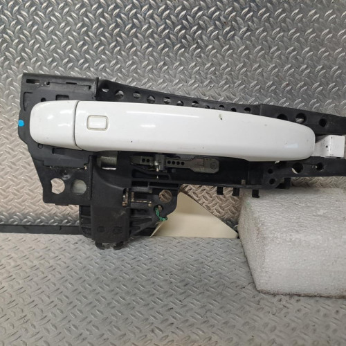 Poignee ext porte avd Audi Q5 2.0 tdi quattro (2012-2017)