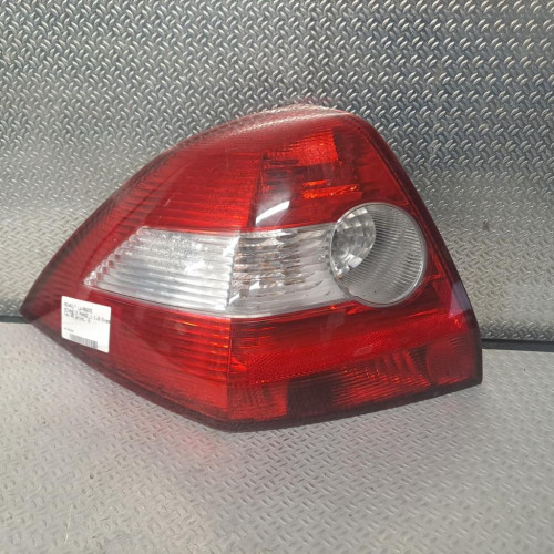 Feu arrière gauche Renault MEGANE II A trois volumes 1.5 dci (2004-2010)