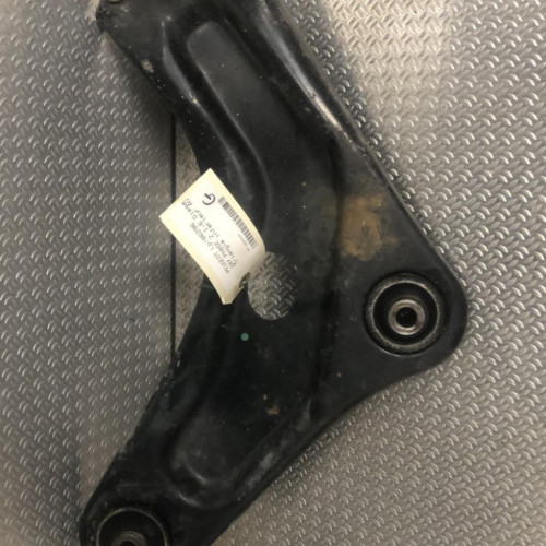 Triangle inf avg Peugeot 207 - 207 1.6 hdi (2006-2013) 5 portes