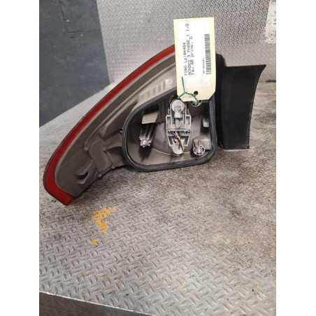 Feu arrière droit Ford MONDEO IV A trois volumes 1.8 tdci (2007-2015)