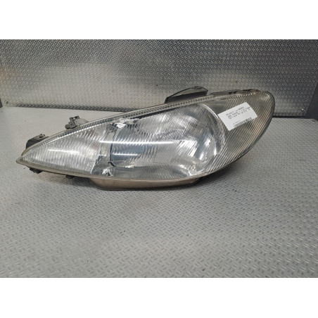 Phare gauche Peugeot 206 3-5 portes 1.6 16v (2000-2009) 3 portes