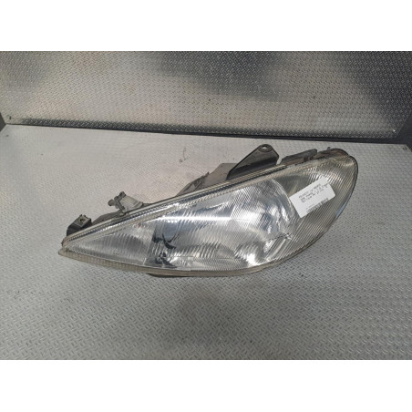 Phare gauche Peugeot 206 3-5 portes 1.6 16v (2000-2009) 3 portes