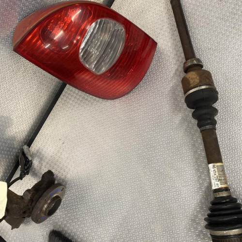 Feu arrière droit Citroën XSARA PICASSO 1.6 hdi (2004-2011) 5 portes