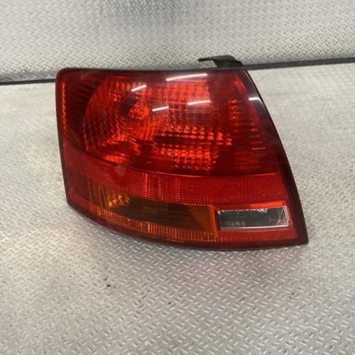 Feu arrière gauche Audi A4 B7 Avant 2.0 tdi 16v (2004-2008)