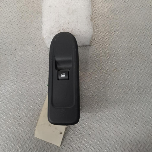 Commande lève-glace porte avant droite Citroën C3 II 1.4 hdi 70 (2009) 5 portes